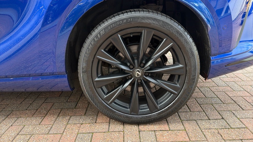 Lexus RX 500h 2.4 Direct4 F-Sport 5dr Auto Hybrid Estate - Image 48
