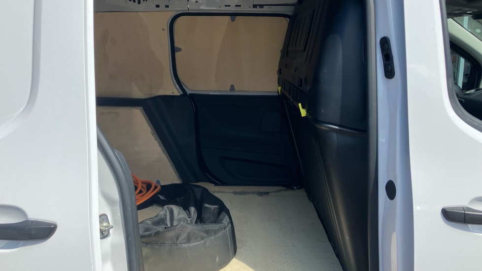 Toyota Proace City L1 Electric Icon Van 50kWh Auto - Image 8