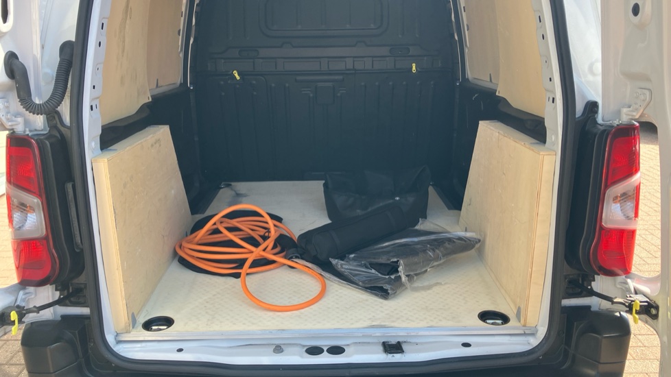 Toyota Proace City L1 Electric Icon Van 50kWh Auto - Image 13