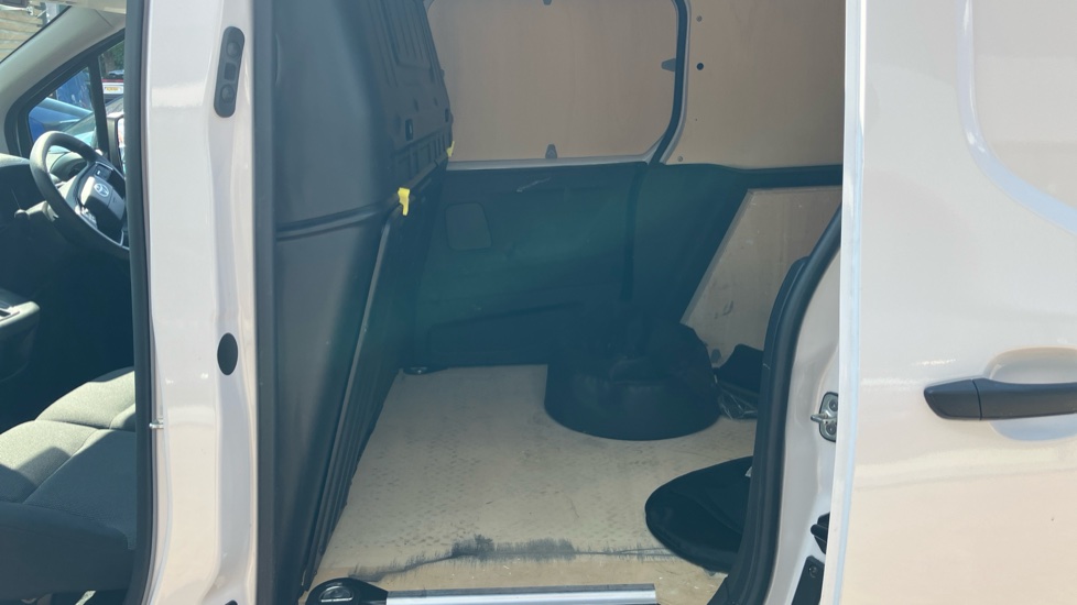Toyota Proace City L1 Electric Icon Van 50kWh Auto - Image 15