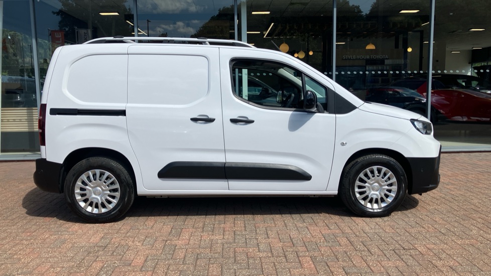 Toyota Proace City L1 Electric Icon Van 50kWh Auto - Image 23