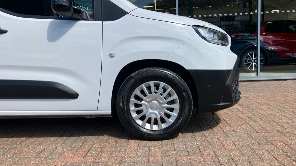 Toyota Proace City L1 Electric Icon Van 50kWh Auto - Image 25