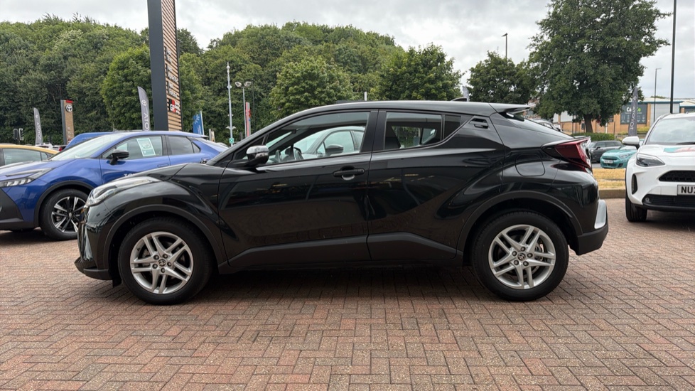 Toyota C-HR 1.8 Hybrid Icon 5dr CVT Hybrid Hatchback - Image 24