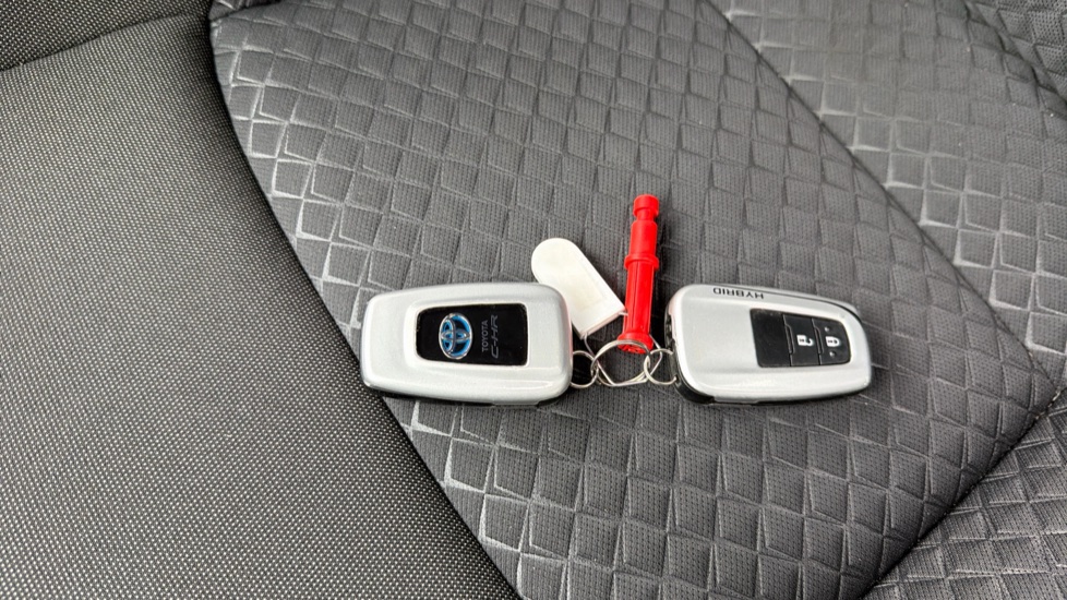 Toyota C-HR 1.8 Hybrid Icon 5dr CVT Hybrid Hatchback - Image 27