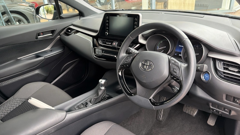 Toyota C-HR 1.8 Hybrid Icon 5dr CVT Hybrid Hatchback - Image 34