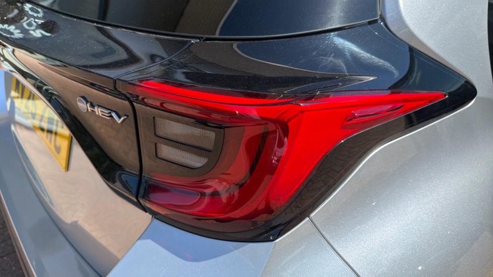 Toyota Yaris 1.5 Hybrid Design 5dr CVT Hybrid Hatchback - Image 21