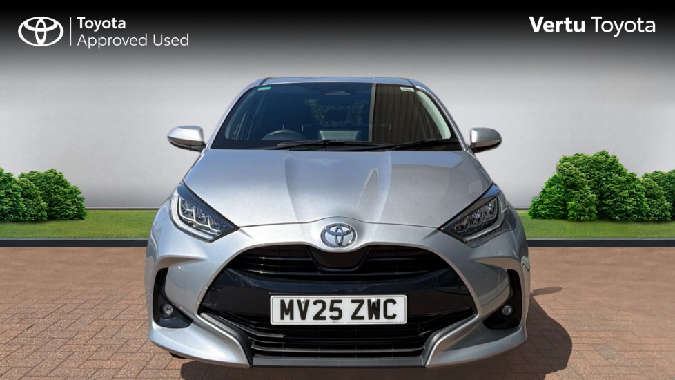 Toyota Yaris 1.5 Hybrid Design 5dr CVT Hybrid Hatchback - Image 22