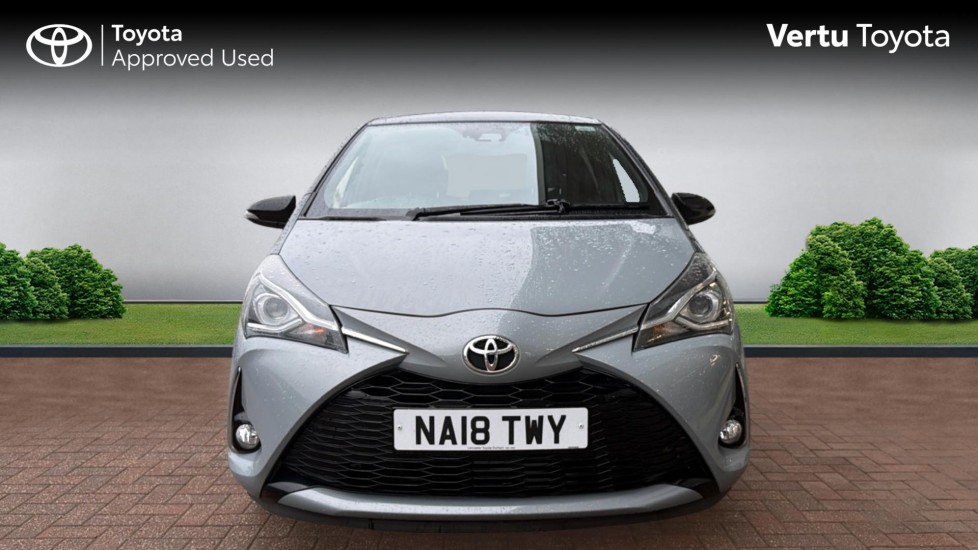 Toyota Yaris 1.5 VVT-i Blue Bi-tone 5dr Petrol Hatchback - Image 22