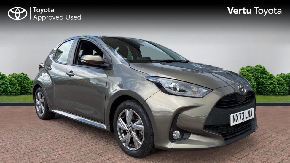 Toyota Yaris 1.5 Hybrid Icon 5dr CVT Hybrid Hatchback - Image 1