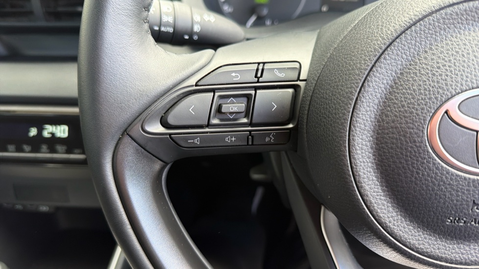 Toyota Yaris 1.5 Hybrid Icon 5dr CVT Hybrid Hatchback - Image 36