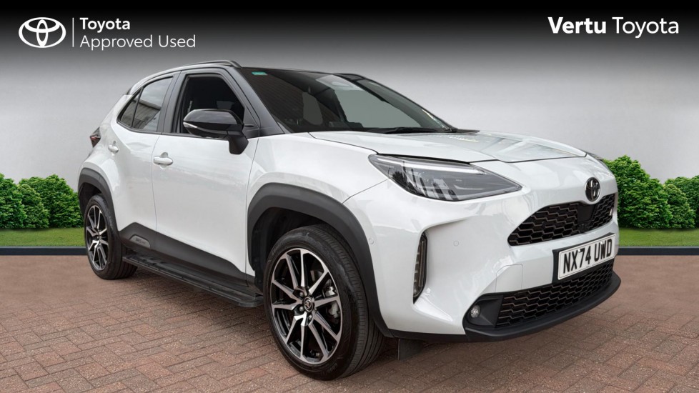 Toyota Yaris Cross 1.5 Hybrid GR Sport 5dr CVT Hybrid Estate - Image 1