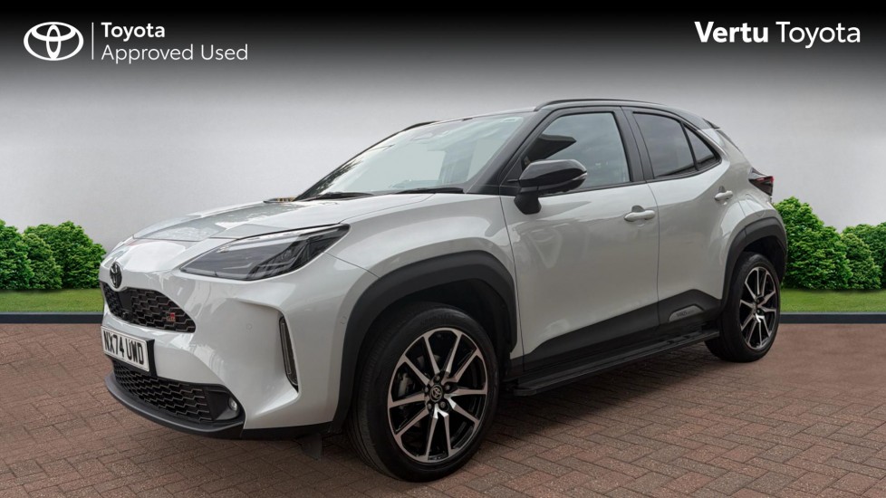 Toyota Yaris Cross 1.5 Hybrid GR Sport 5dr CVT Hybrid Estate - Image 3