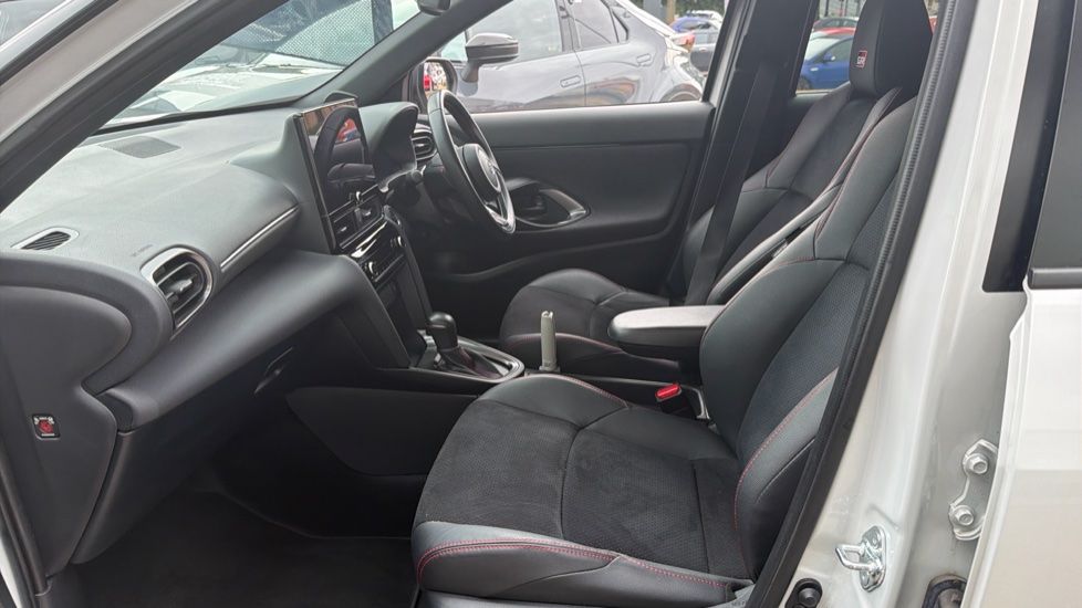 Toyota Yaris Cross 1.5 Hybrid GR Sport 5dr CVT Hybrid Estate - Image 5