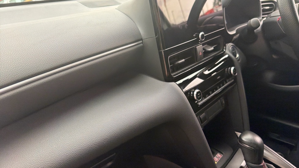Toyota Yaris Cross 1.5 Hybrid GR Sport 5dr CVT Hybrid Estate - Image 16