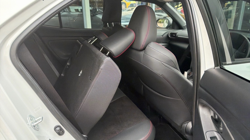 Toyota Yaris Cross 1.5 Hybrid GR Sport 5dr CVT Hybrid Estate - Image 18