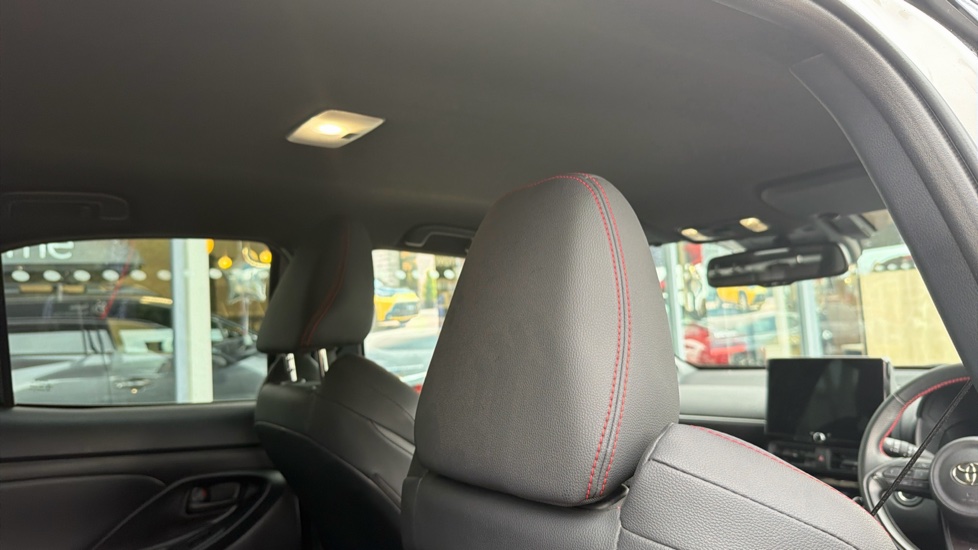 Toyota Yaris Cross 1.5 Hybrid GR Sport 5dr CVT Hybrid Estate - Image 19
