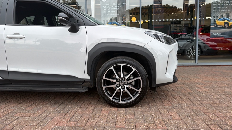 Toyota Yaris Cross 1.5 Hybrid GR Sport 5dr CVT Hybrid Estate - Image 25