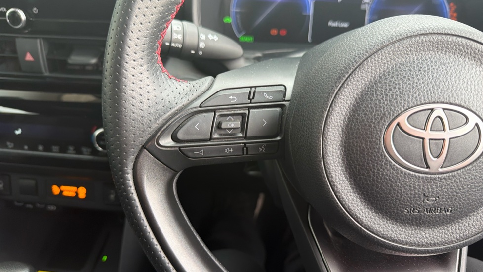 Toyota Yaris Cross 1.5 Hybrid GR Sport 5dr CVT Hybrid Estate - Image 36