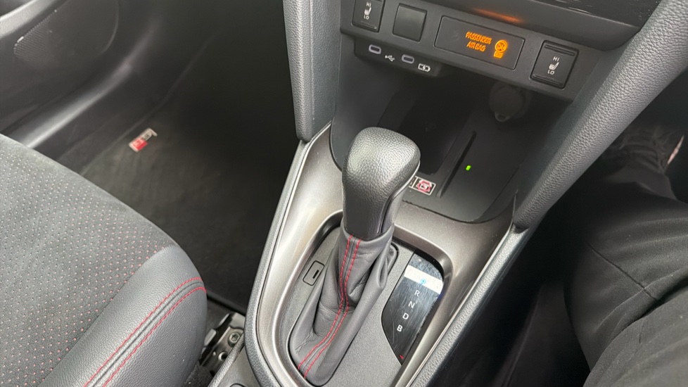 Toyota Yaris Cross 1.5 Hybrid GR Sport 5dr CVT Hybrid Estate - Image 39