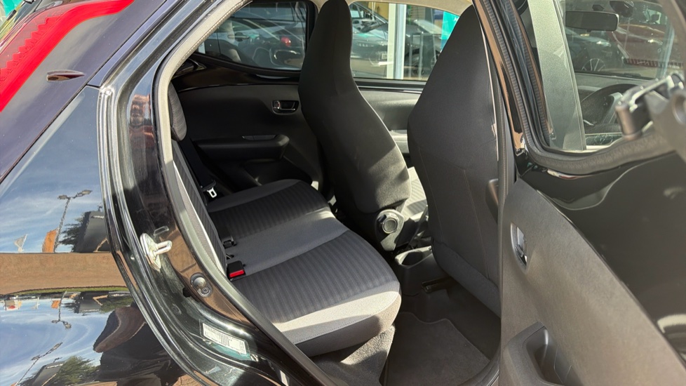 Toyota Aygo 1.0 VVT-i X-Trend 5dr Petrol Hatchback - Image 8