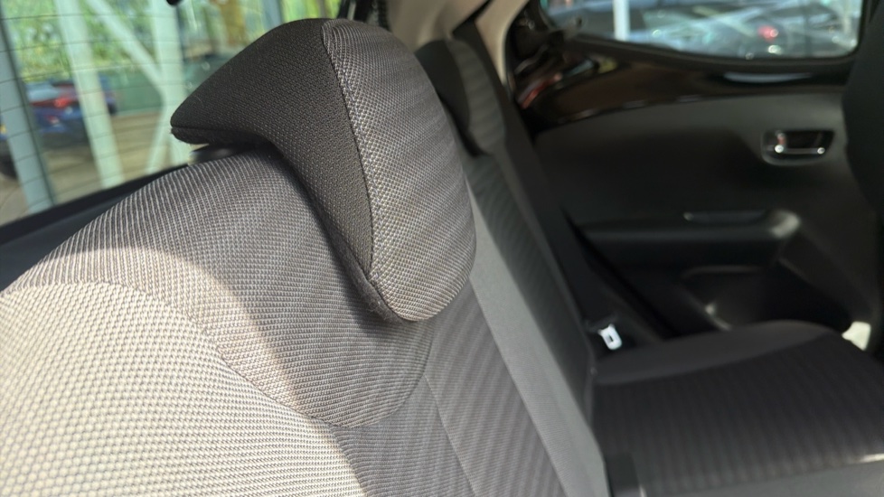 Toyota Aygo 1.0 VVT-i X-Trend 5dr Petrol Hatchback - Image 18