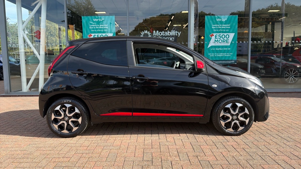 Toyota Aygo 1.0 VVT-i X-Trend 5dr Petrol Hatchback - Image 23
