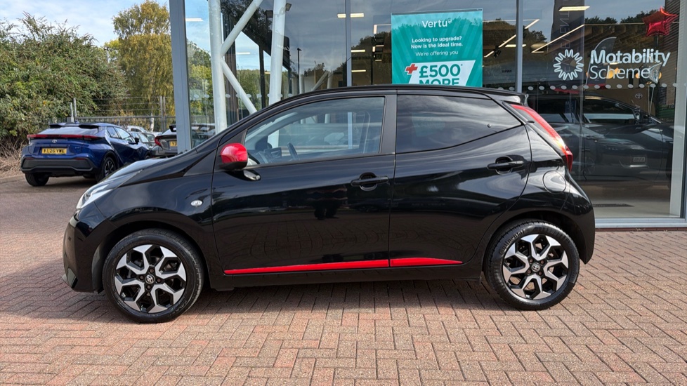 Toyota Aygo 1.0 VVT-i X-Trend 5dr Petrol Hatchback - Image 24