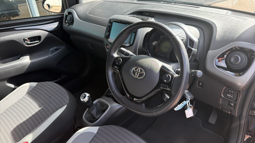 Toyota Aygo 1.0 VVT-i X-Trend 5dr Petrol Hatchback - Image 34