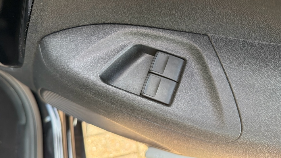 Toyota Aygo 1.0 VVT-i X-Trend 5dr Petrol Hatchback - Image 35