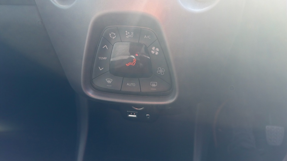 Toyota Aygo 1.0 VVT-i X-Trend 5dr Petrol Hatchback - Image 39