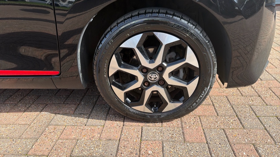 Toyota Aygo 1.0 VVT-i X-Trend 5dr Petrol Hatchback - Image 41