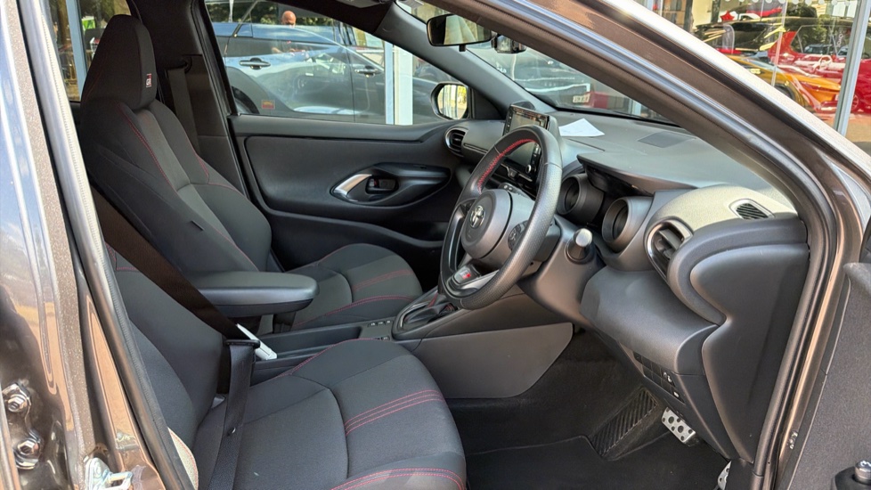 Toyota Yaris 1.5 Hybrid GR Sport 5dr CVT Hybrid Hatchback - Image 12