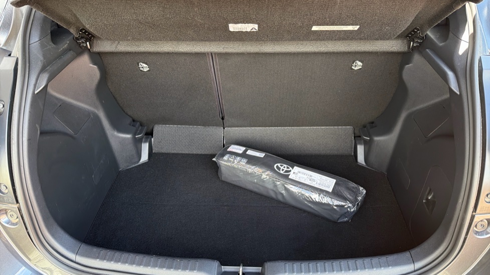 Toyota Yaris 1.5 Hybrid GR Sport 5dr CVT Hybrid Hatchback - Image 13