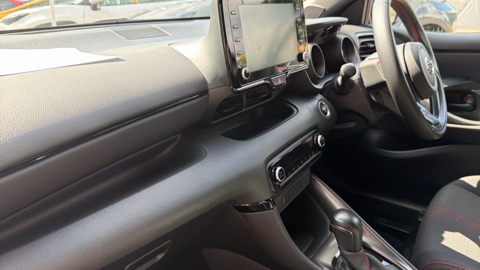Toyota Yaris 1.5 Hybrid GR Sport 5dr CVT Hybrid Hatchback - Image 16