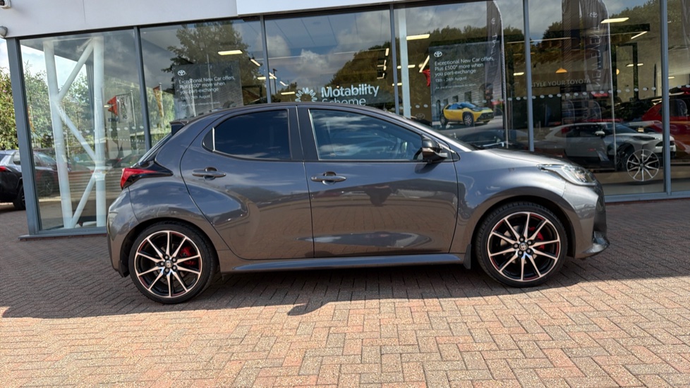 Toyota Yaris 1.5 Hybrid GR Sport 5dr CVT Hybrid Hatchback - Image 23