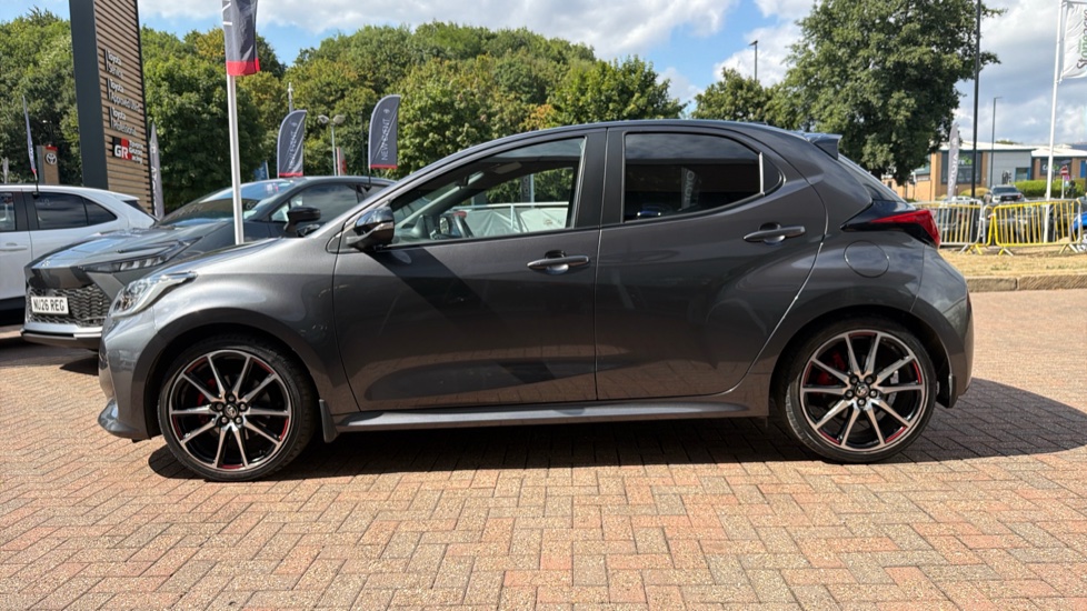 Toyota Yaris 1.5 Hybrid GR Sport 5dr CVT Hybrid Hatchback - Image 24