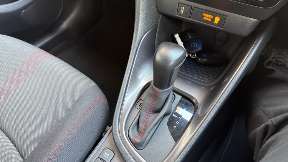 Toyota Yaris 1.5 Hybrid GR Sport 5dr CVT Hybrid Hatchback - Image 39