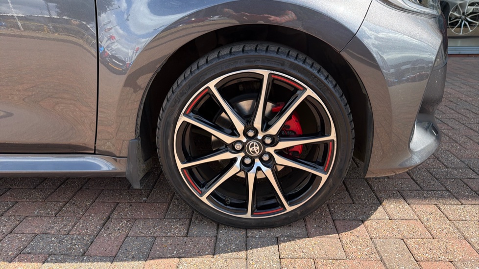 Toyota Yaris 1.5 Hybrid GR Sport 5dr CVT Hybrid Hatchback - Image 40
