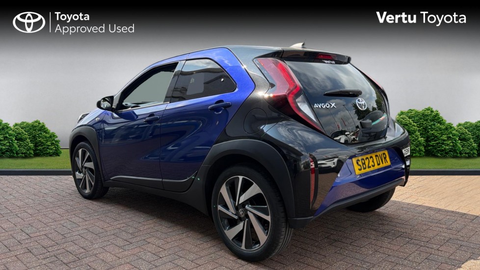 Toyota Aygo X 1.0 VVT-i Edge 5dr Petrol Hatchback - Image 4