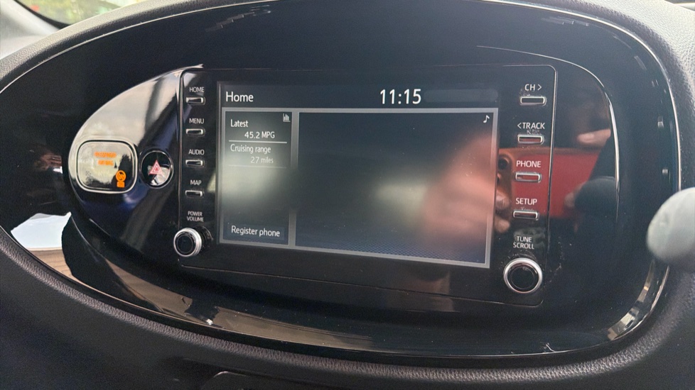 Toyota Aygo X 1.0 VVT-i Edge 5dr Petrol Hatchback - Image 9