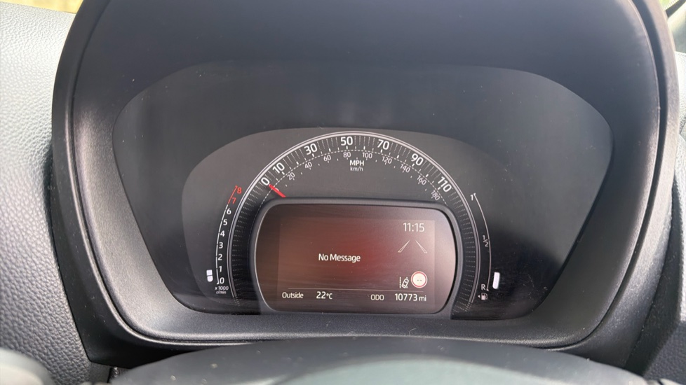 Toyota Aygo X 1.0 VVT-i Edge 5dr Petrol Hatchback - Image 11