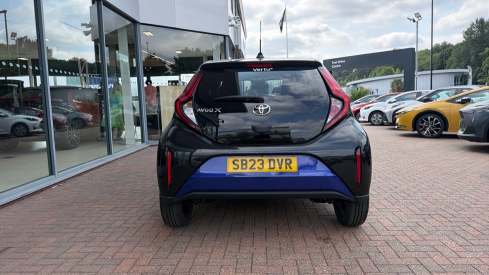 Toyota Aygo X 1.0 VVT-i Edge 5dr Petrol Hatchback - Image 26