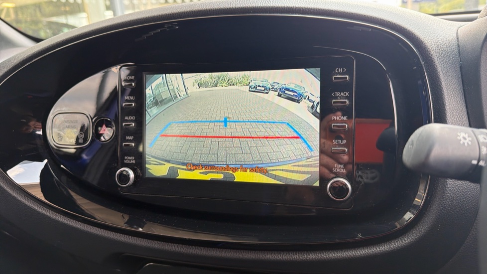 Toyota Aygo X 1.0 VVT-i Edge 5dr Petrol Hatchback - Image 33