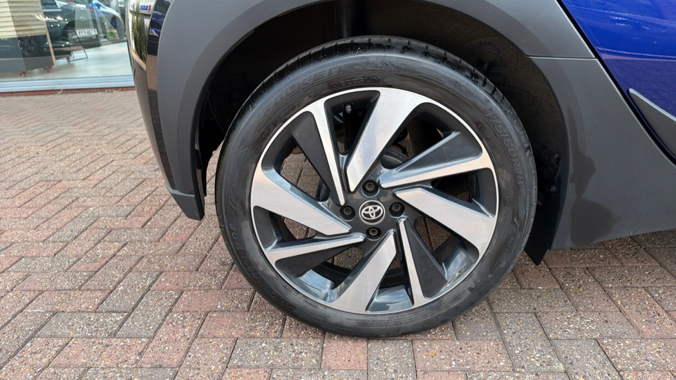 Toyota Aygo X 1.0 VVT-i Edge 5dr Petrol Hatchback - Image 39