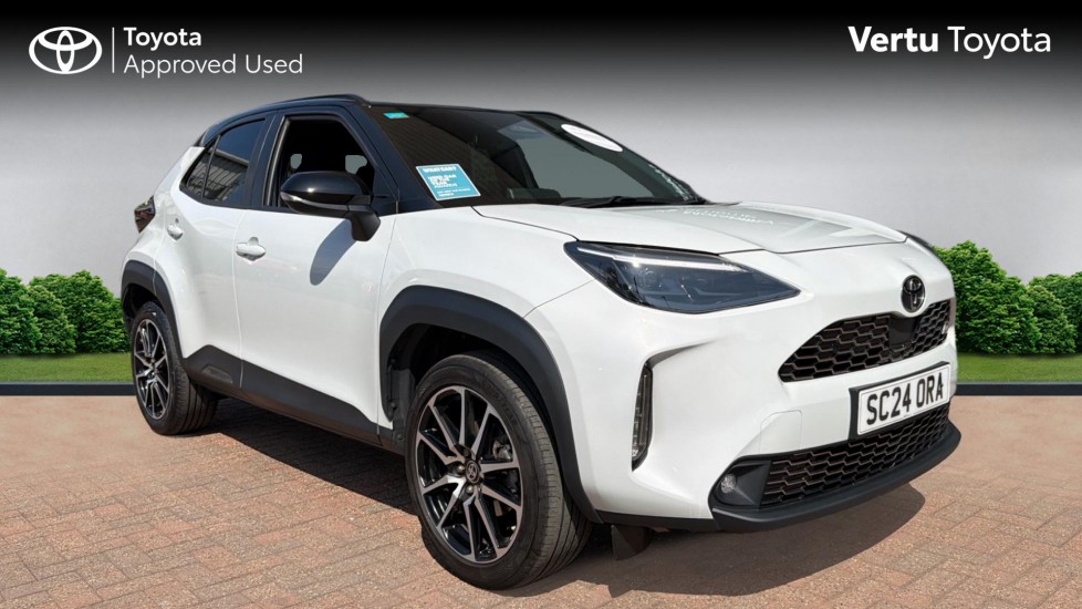 Toyota Yaris Cross 1.5 Hybrid 130 GR Sport 5dr CVT Hybrid Estate - Image 1