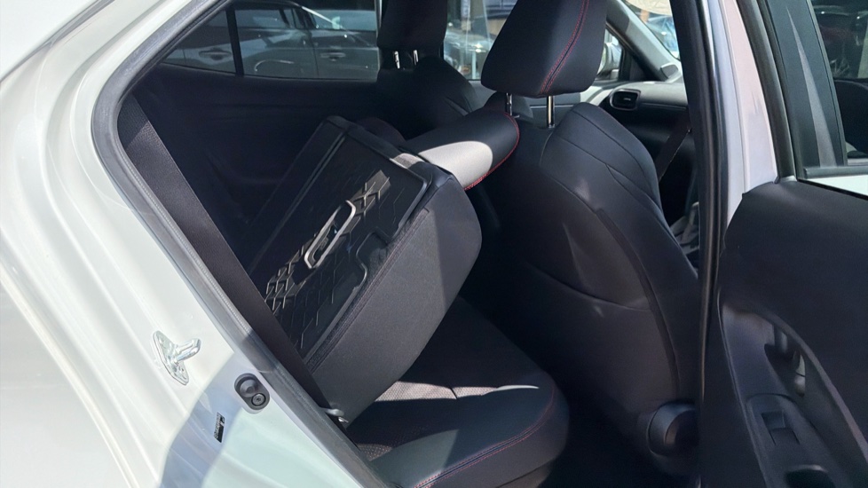 Toyota Yaris Cross 1.5 Hybrid 130 GR Sport 5dr CVT Hybrid Estate - Image 18