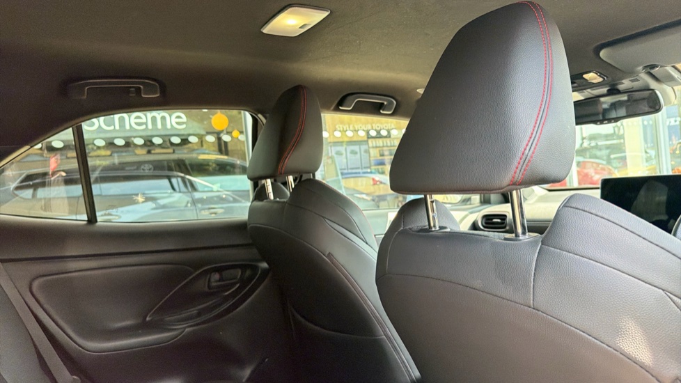 Toyota Yaris Cross 1.5 Hybrid 130 GR Sport 5dr CVT Hybrid Estate - Image 19