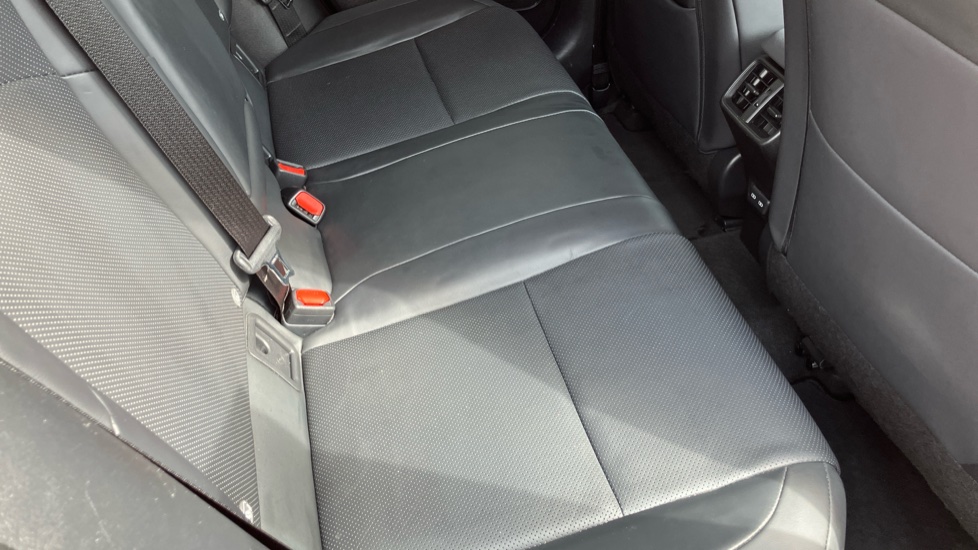 Lexus UX 250h 2.0 F-Sport 5dr CVT [Nav] Hybrid Hatchback - Image 17