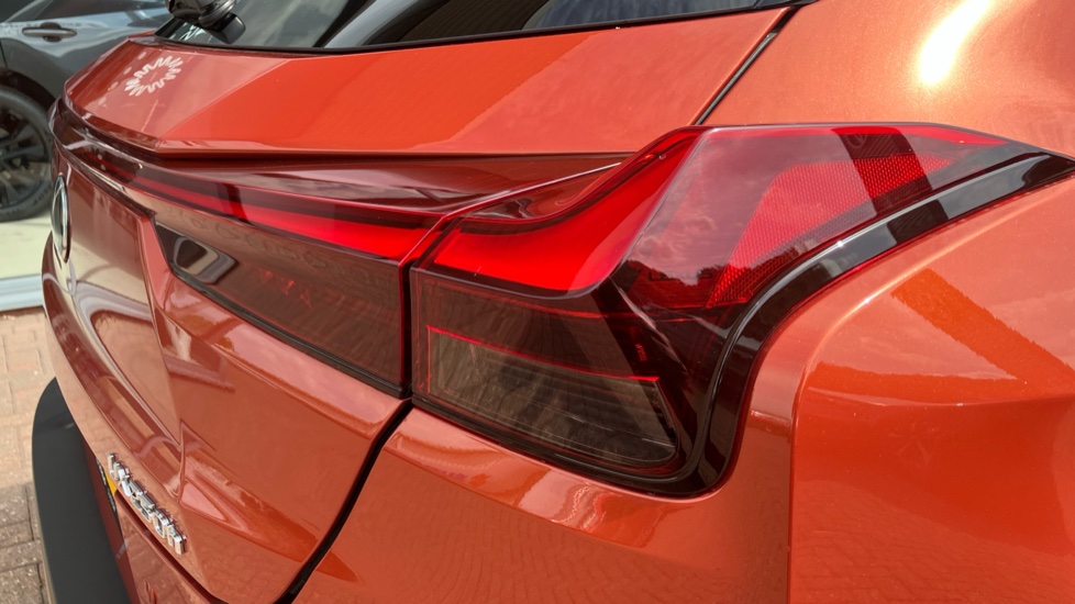 Lexus UX 250h 2.0 F-Sport 5dr CVT [Nav] Hybrid Hatchback - Image 21