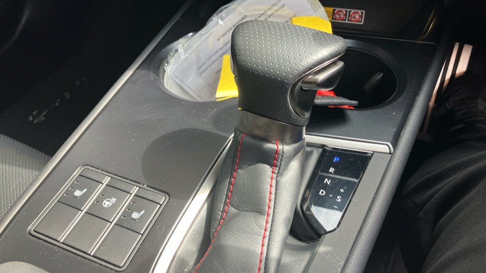 Lexus UX 250h 2.0 F-Sport 5dr CVT [Nav] Hybrid Hatchback - Image 40